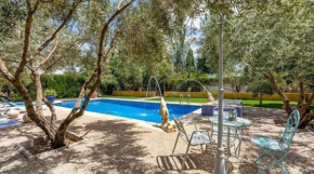 Spacious villa with mountain view and pool in Baza, Baza